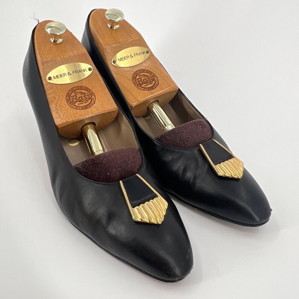 Vintage Salvatore Ferragamo Black Pumps with Gold Accent Size‎ 8.5 B
